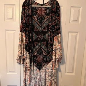 Torrid Floral Bell Sleeve Kimono/Duster